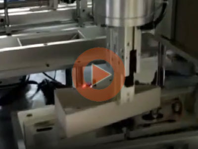 點(diǎn)膠上圍條刮邊除泡一體機(jī)生產(chǎn)作業(yè)過程