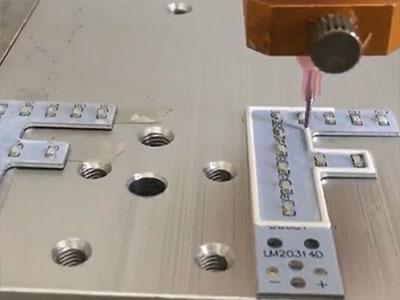 萬騰LED點(diǎn)膠機(jī)演示視頻