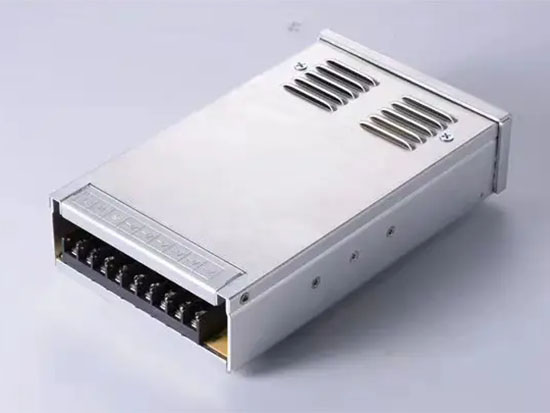 半灌膠電源有什么優(yōu)勢？