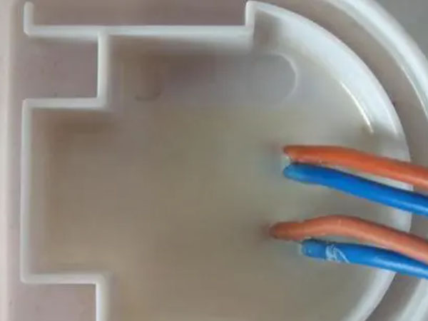 關(guān)于灌膠不良工藝技術(shù)研究及預(yù)防措施