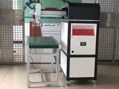 萬騰側位式流水線劃膠機展示視頻